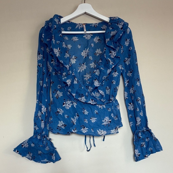 Free People Amanda Wrap Top Long Sleeve Ruffle Cottagecore Prairie Bell Sleeve - Picture 4 of 11